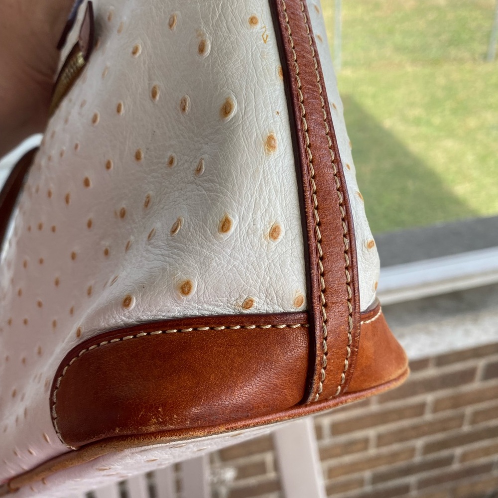 DOONEY AND BOURKE WHITE OSTRICH PEBBLED LEATHER - Picture 11 of 16